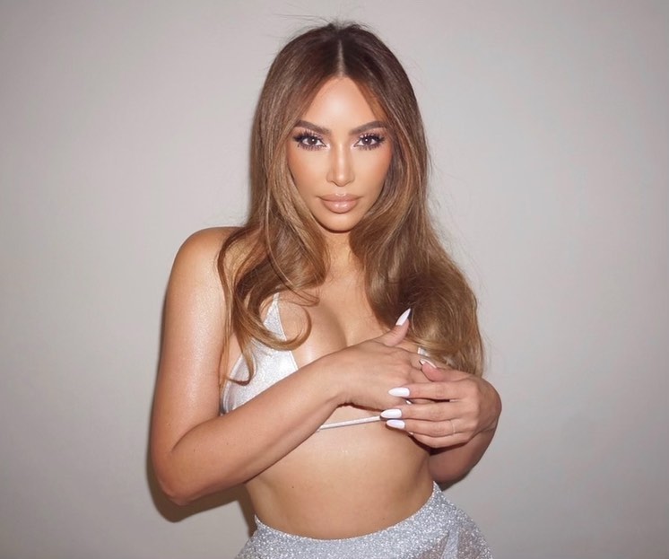 Who got the @kkwbeauty Birthday Collection??? I found these pics from on set and...