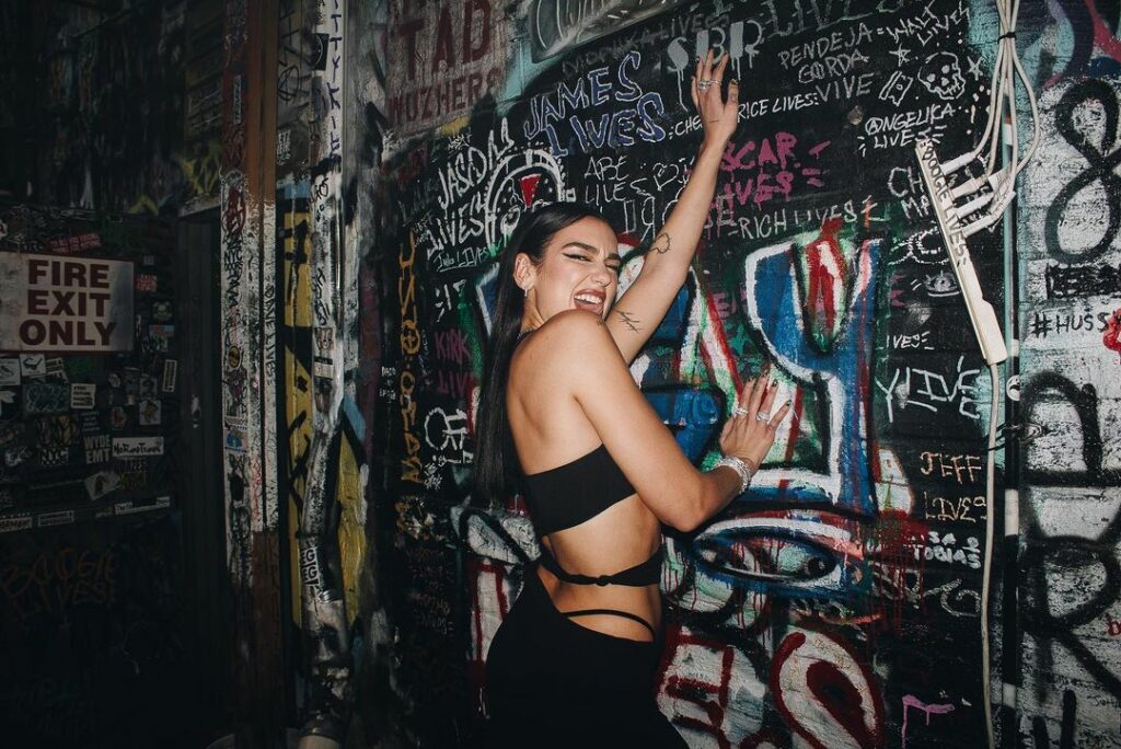 𝓟𝓻𝓲𝓼𝓸𝓷𝓮𝓻  bts shot by @tyrellhampton...