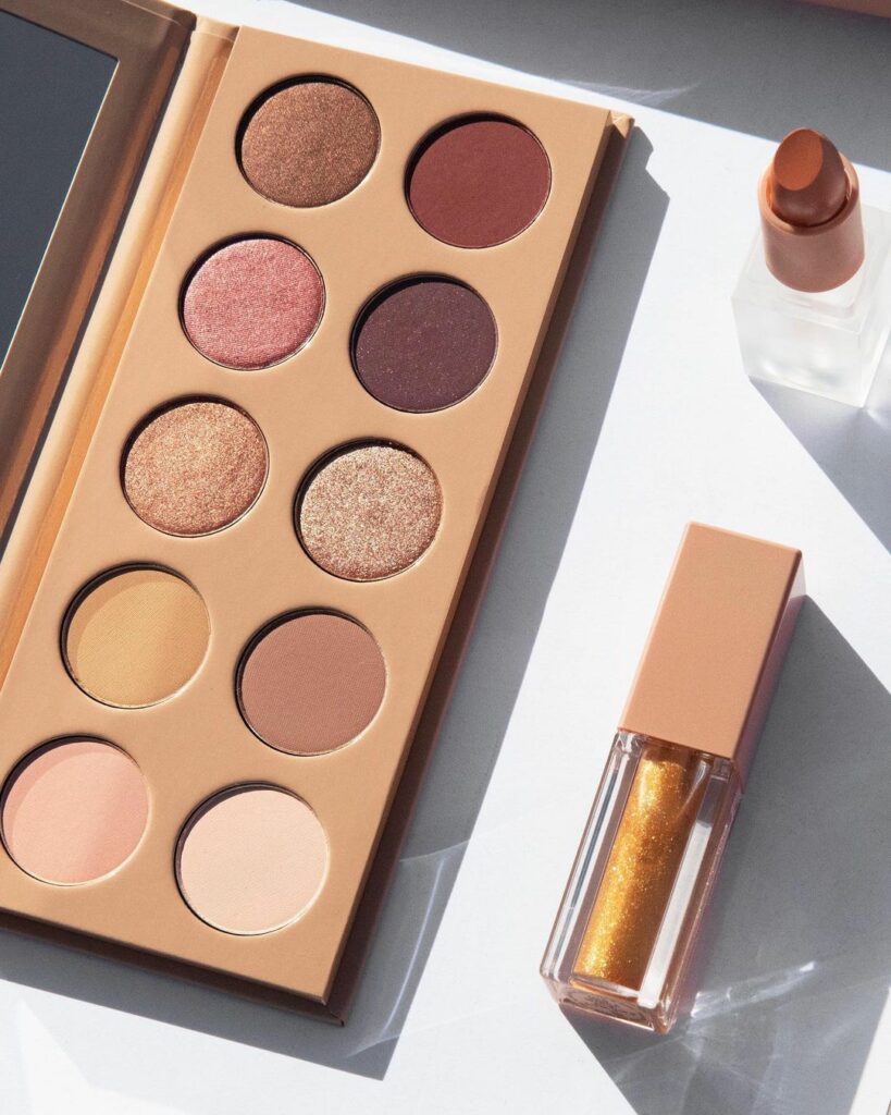 LAST DAY to shop our @KKWBEAUTY & @KKWFRAGRANCE Cyber Weekend Sale  Get #KKWBEAU...