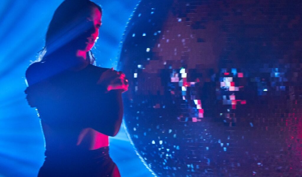 MERCI BEAUCOUP  @NRJHITMUSICONLY THANK YOU FOR THE INTERNATIONAL FEMALE ARTIST A...