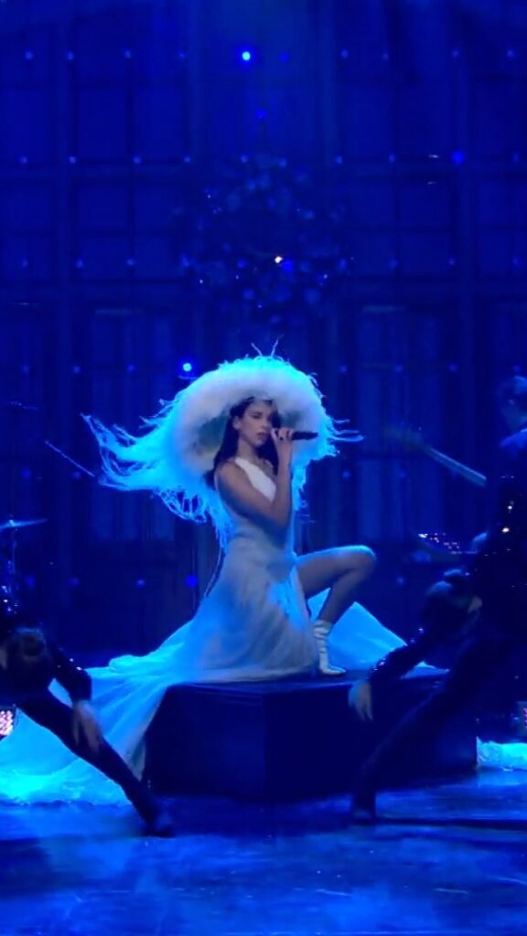 Thank you for all the  this year! 

Styling: @lorenzoposocco
Hair: @annacofone
M...