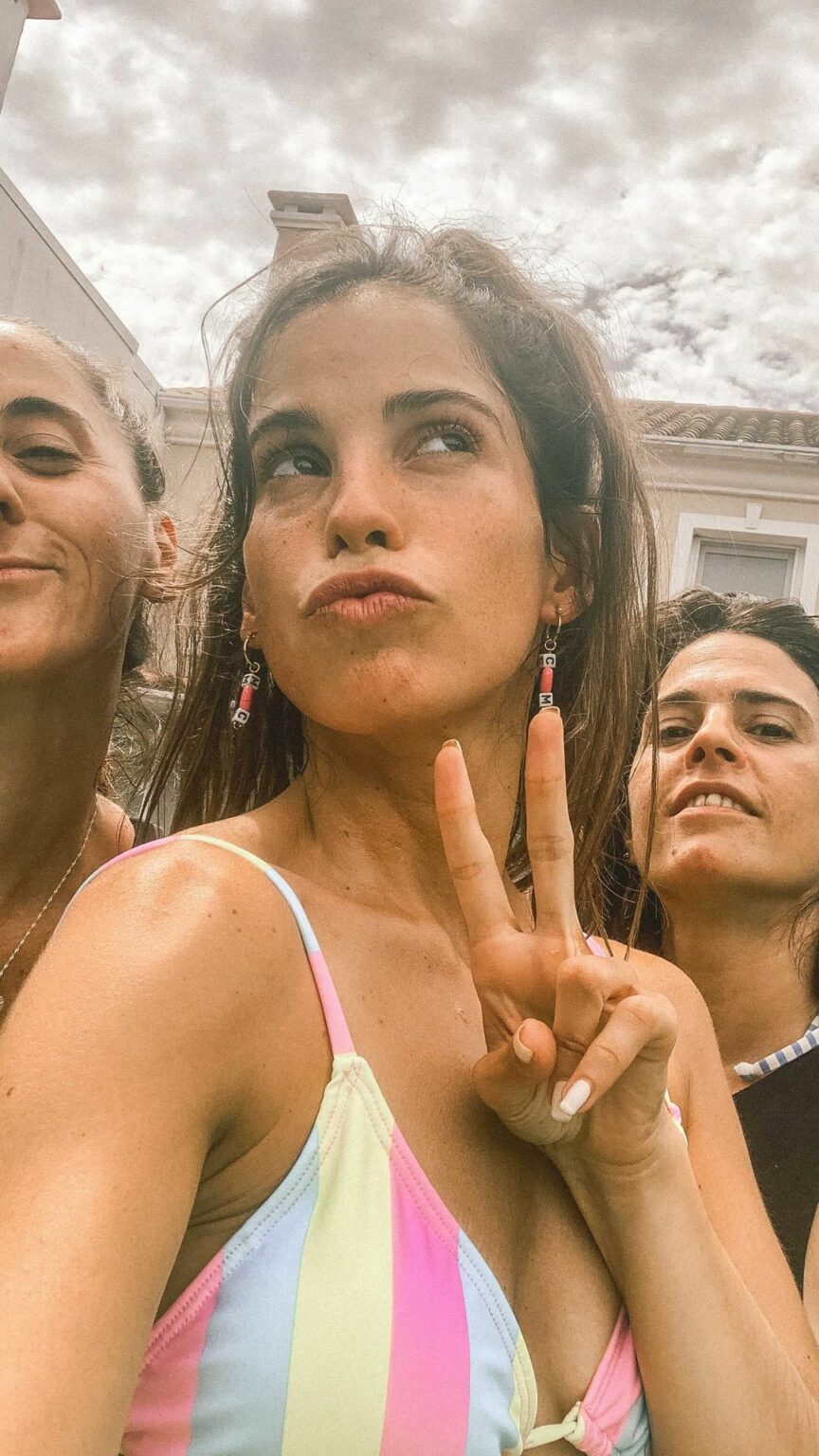 Mis hermanas entendiendo mi trabajo ... 2 hs de ensayo tuvimos ! Pero nos divert...