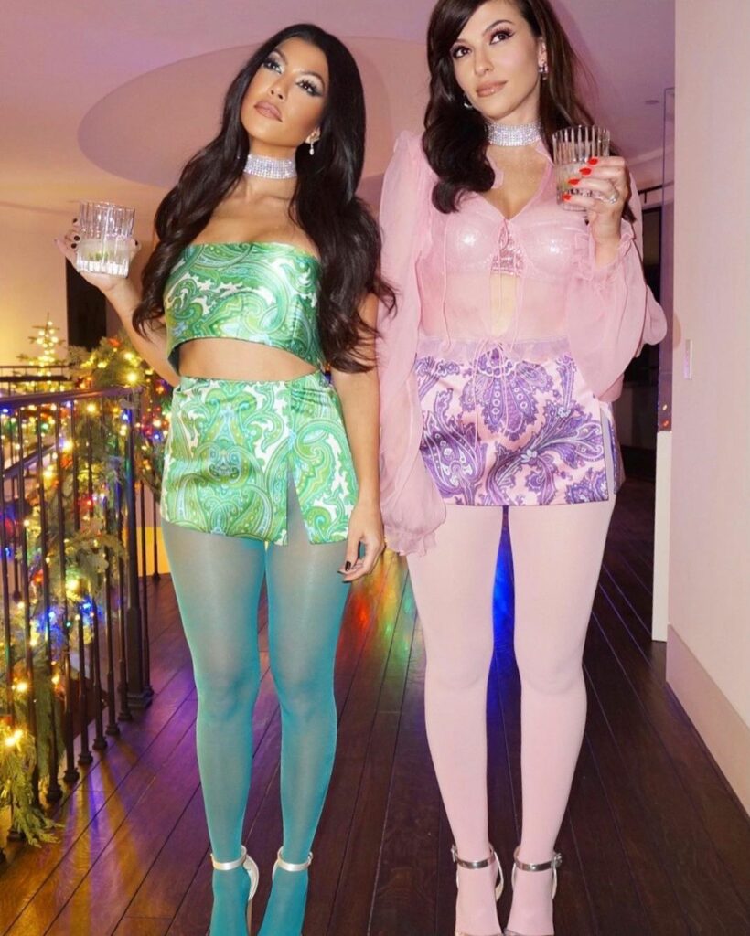 A Romy and Michele Christmas...