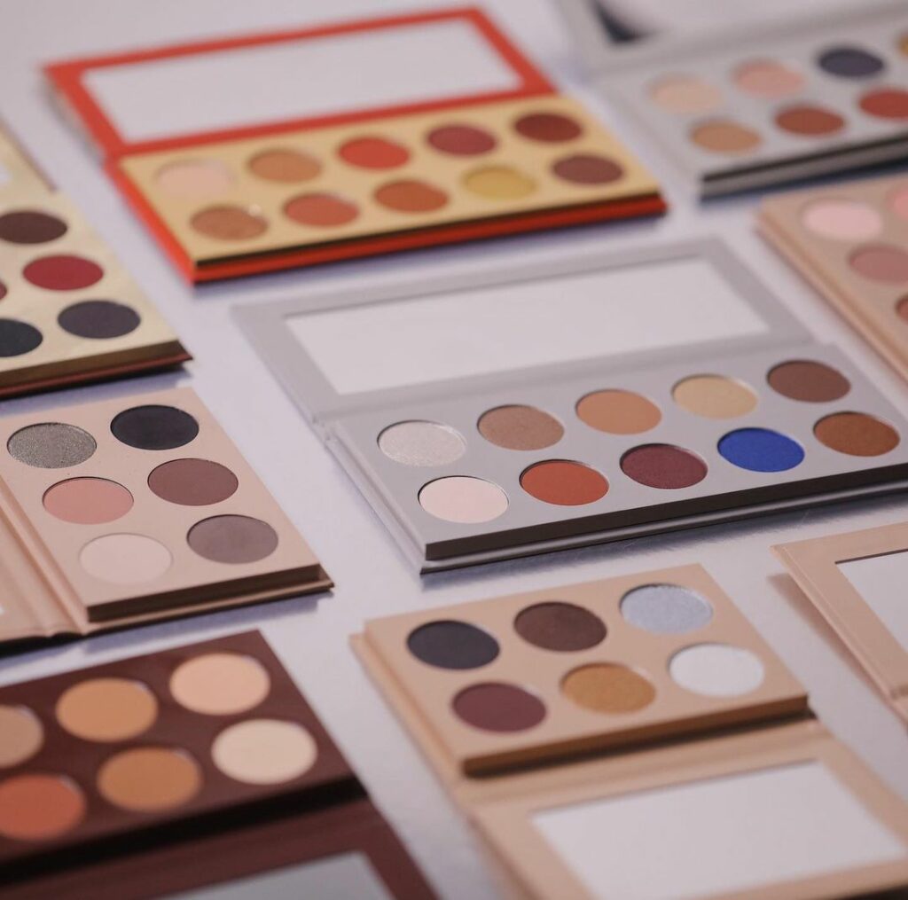 EYESHADOW SALE ALERT  Shop 25% off @kkwbeauty Eyeshadow Palettes + get one FREE ...