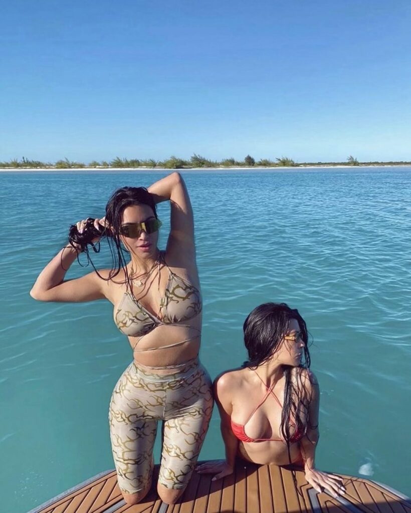 Kourtney lost her earring in the ocean so I helped her find it...