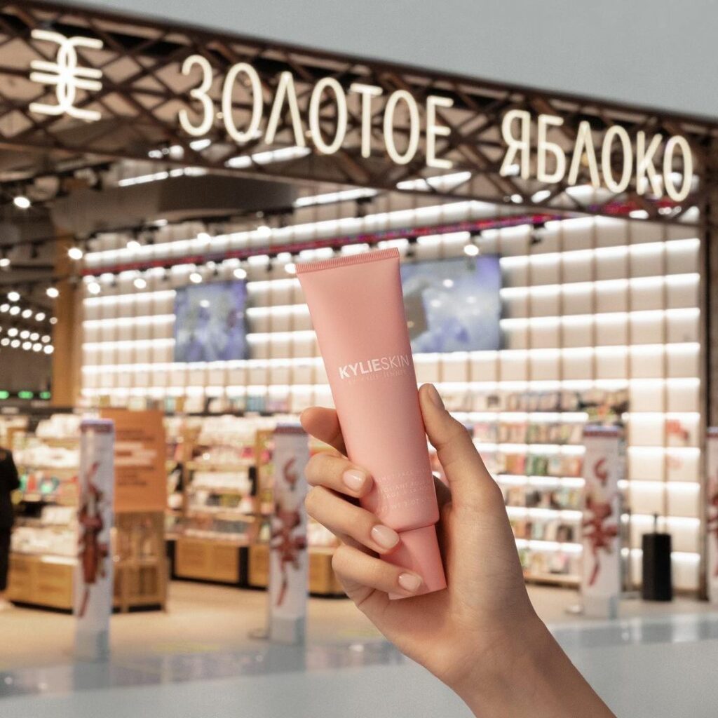 Hello Russia! @KylieSkin will be exclusively available at all @goldapple stores ...