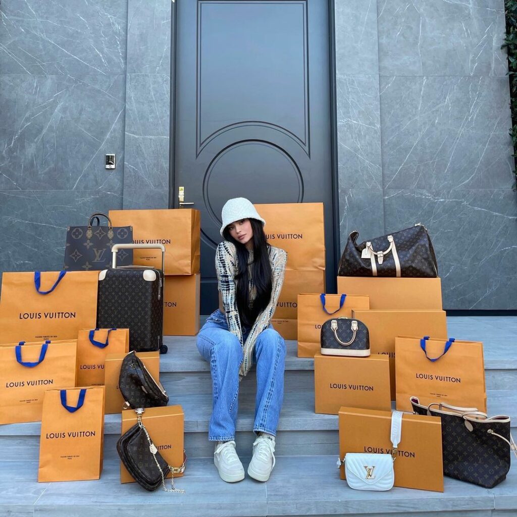 #Ad. Who wants to win a $80,000 USD preloaded credit card (to spend however you ...