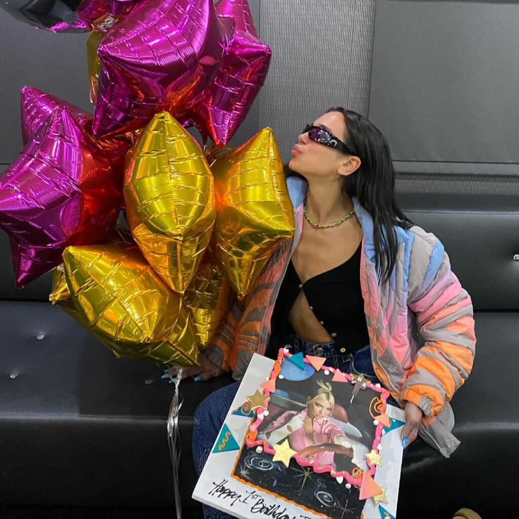 on set surprise  geeeeeeeez ~ future nostalgia forever ...