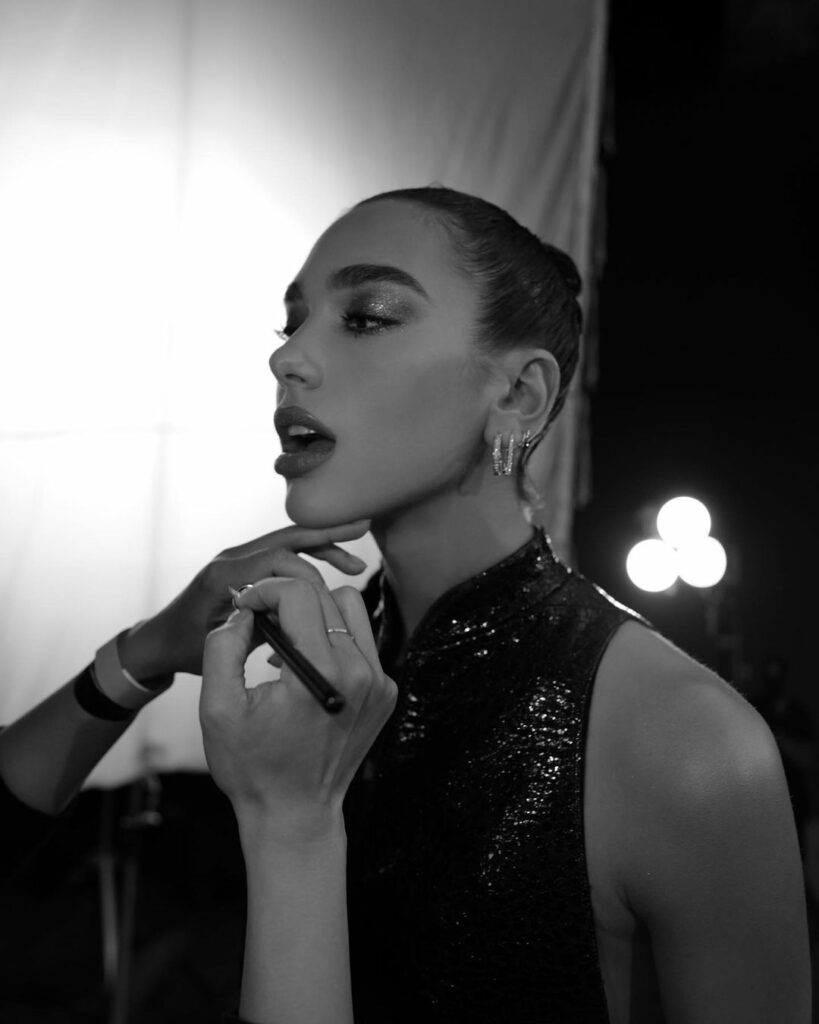 my gang sign is the love heart ...