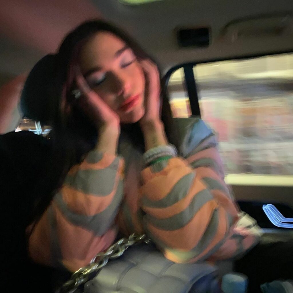 ✿ ✿ ✿ ✿ ✿ ✿ ✿ ✿ ✿ ✿...