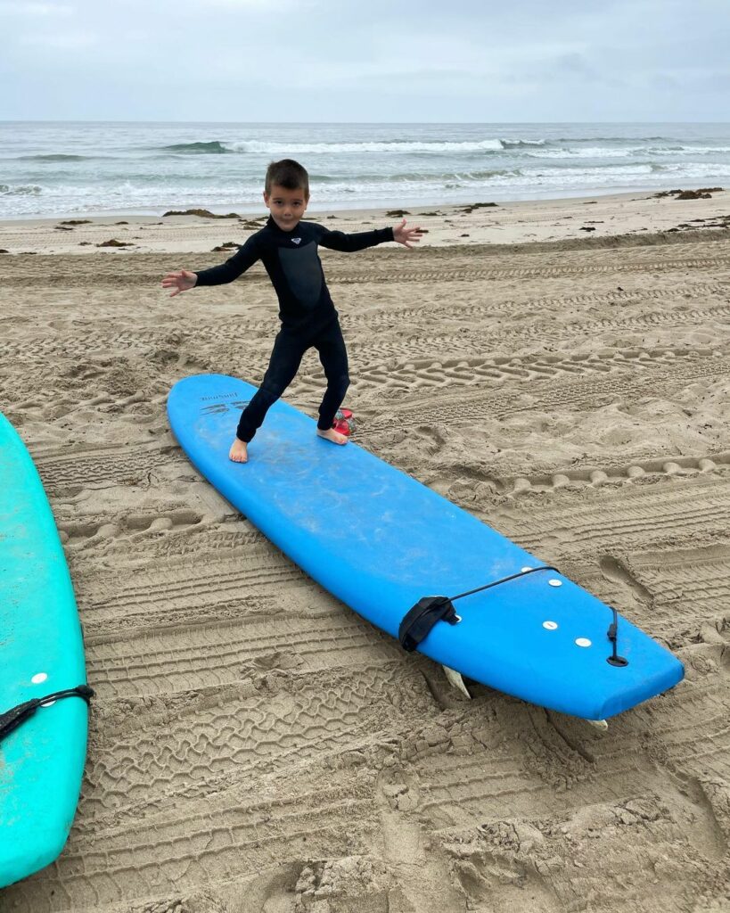 Monday morning surfing and dolphins ...