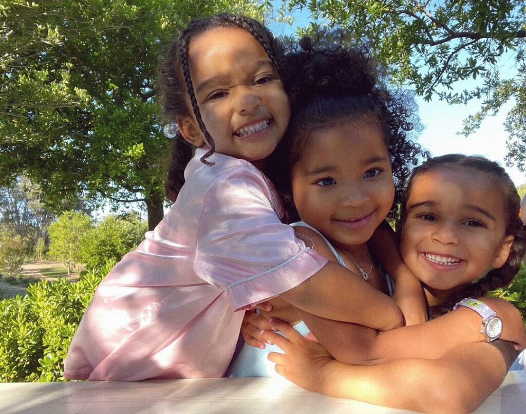 Are you ready for this cuteness?? I’m not!! #Cousins #Sisters #GirlsRunTheWorld...