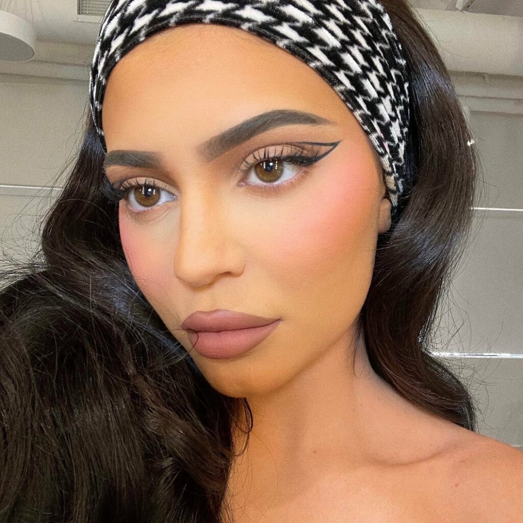 KYLIE COSMETICS OFFICIALLY RELAUNCHES TOMORROW AT 9AM PST! i have a very special...