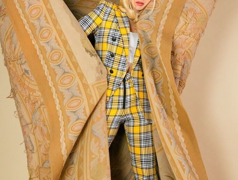 happy anniversary clueless !! thank you and congratulations to icons @aliciasilv...