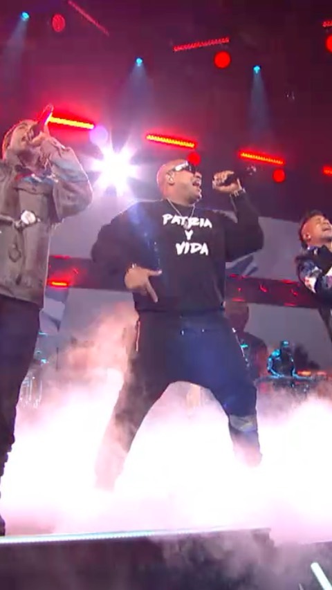 #SOSCUBA @gentedezona @premiosjuventud @yotuel...