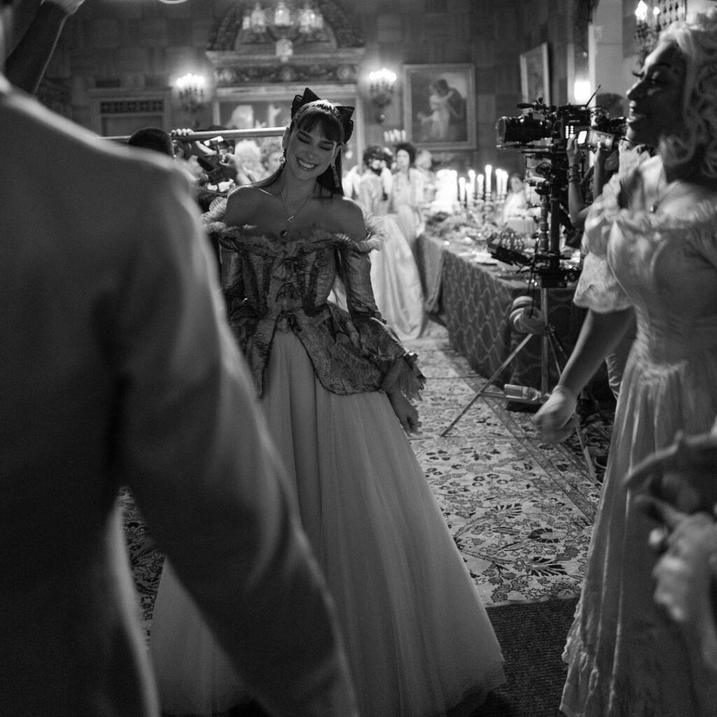 smiiiiileeeeeeeeee:)...