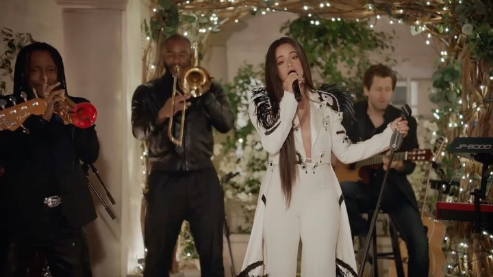 a little #DGY for @bbcradio1 

Director @justonefilm 
Styling @robzangardi @mari...