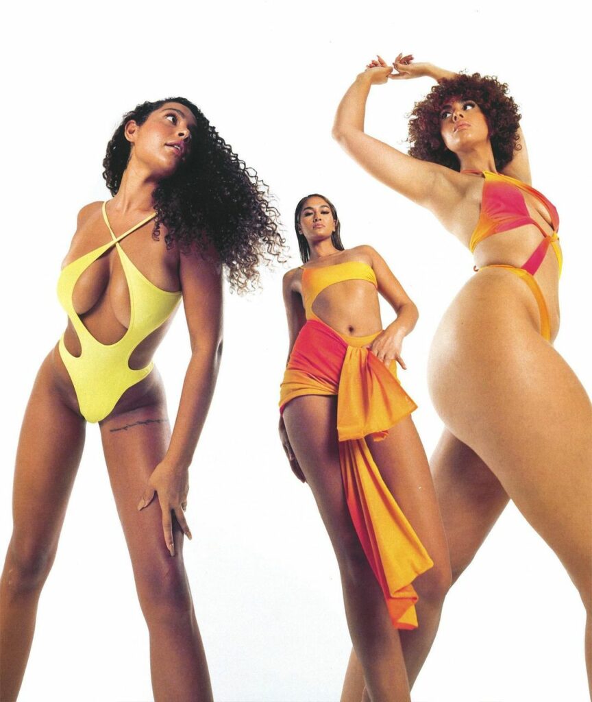It’s KYLIE SWIM DAY  my first drop ever for @kylieswim launches TODAY at 3pm pst...
