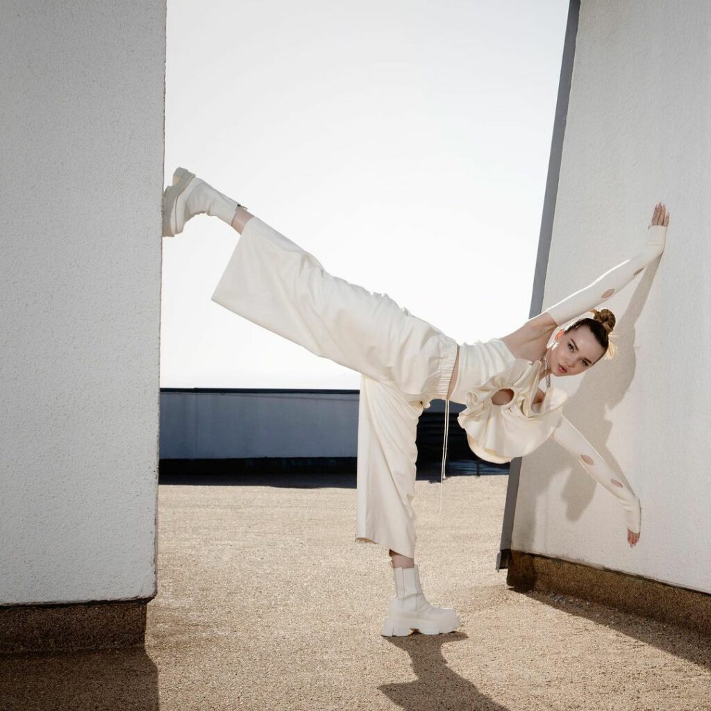 (ง'̀-'́)ง ☼ ₕₑy !! (>‿◠)...