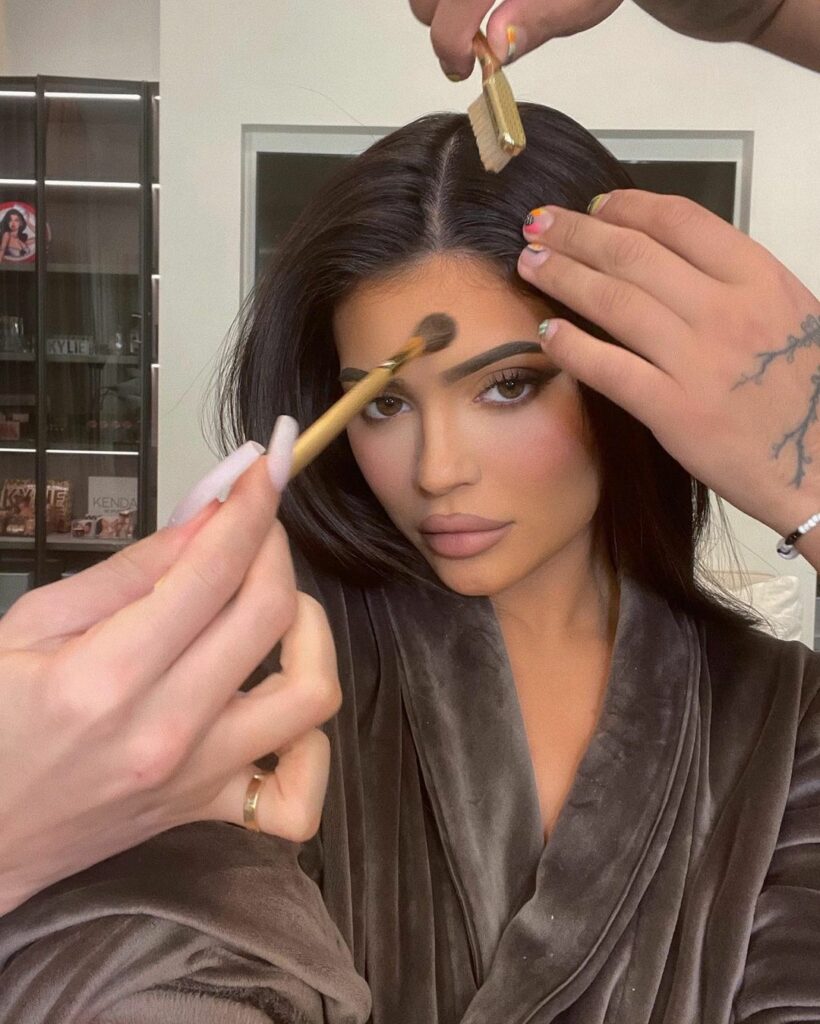 @kyliecosmetics ...