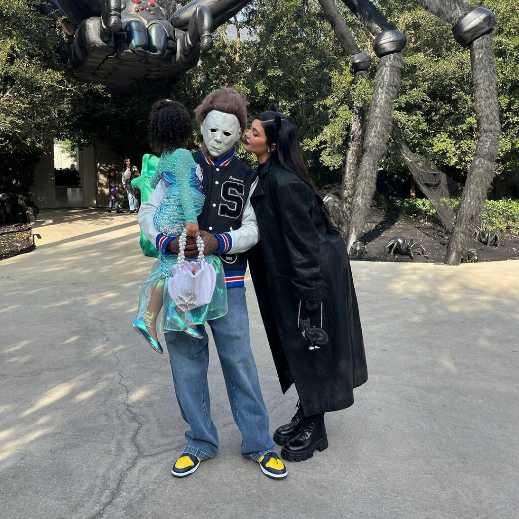 in full mommy mode this halloween  i hope everyone has a safe night ...
