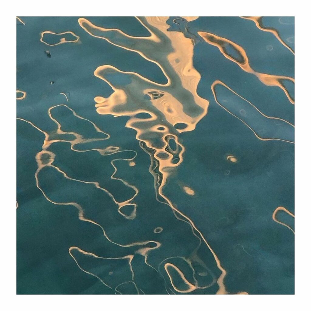 "Staring at the surface at the sea. Another category of near infinite permutatio...