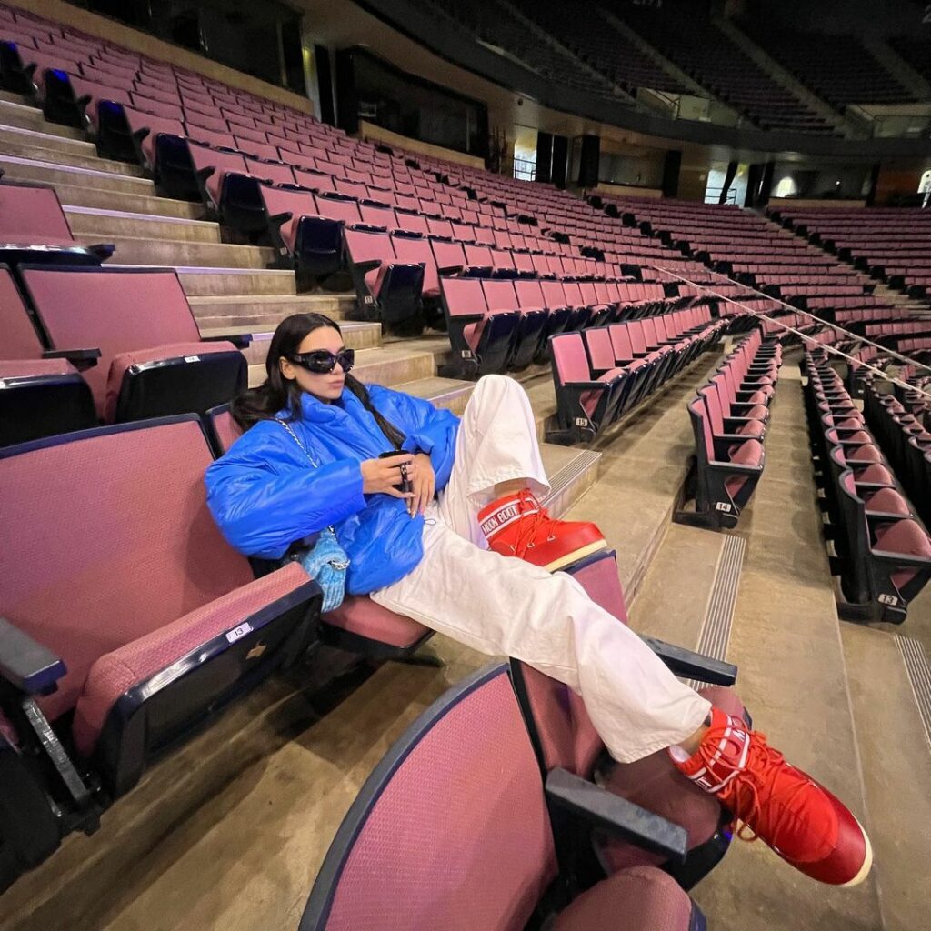 16DAYS!!! Who’s coming to see the #FutureNostalgiaTour ...