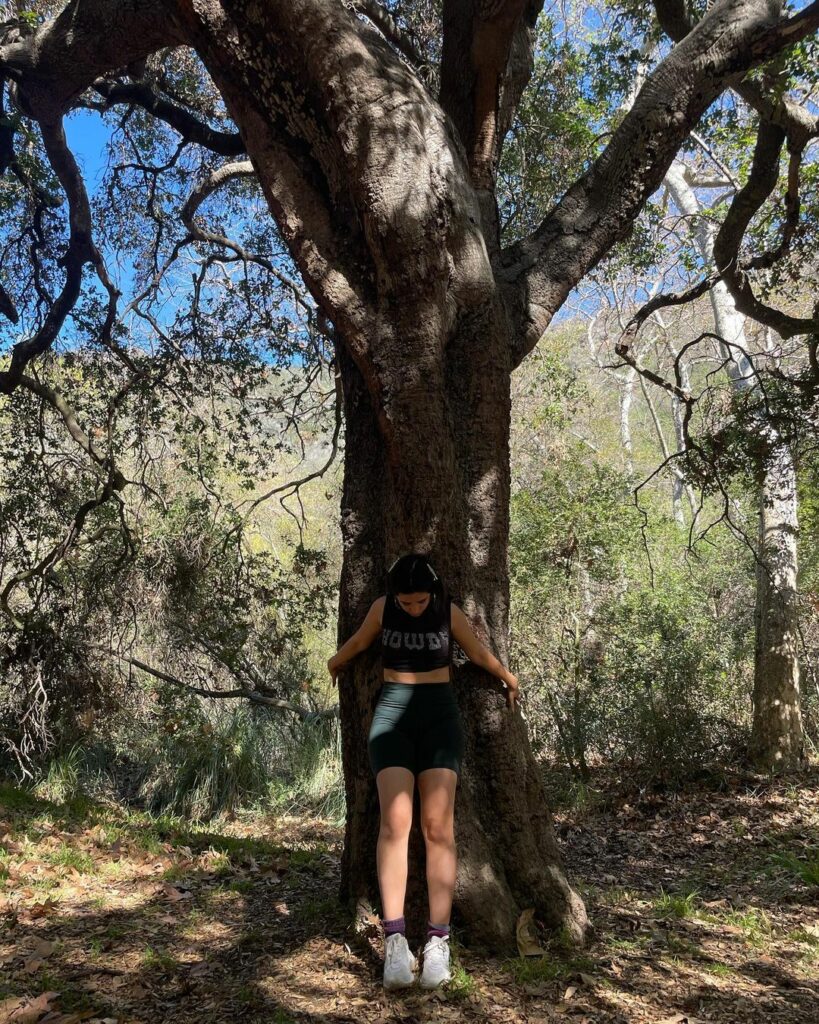 nature’s really hittin them poses 

(also thats right album thank you’s!!!!!!!!)...