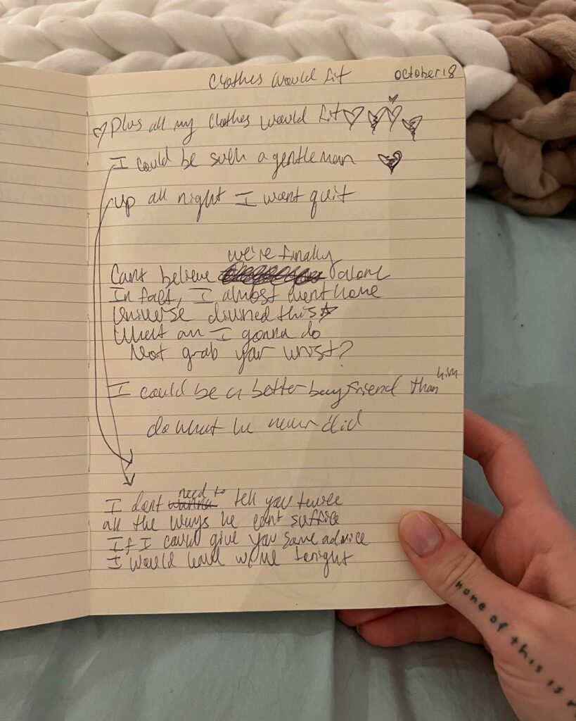 3 million streams in 24h.  holy shit woowowow. even tho boyfriend is a sexy reco...