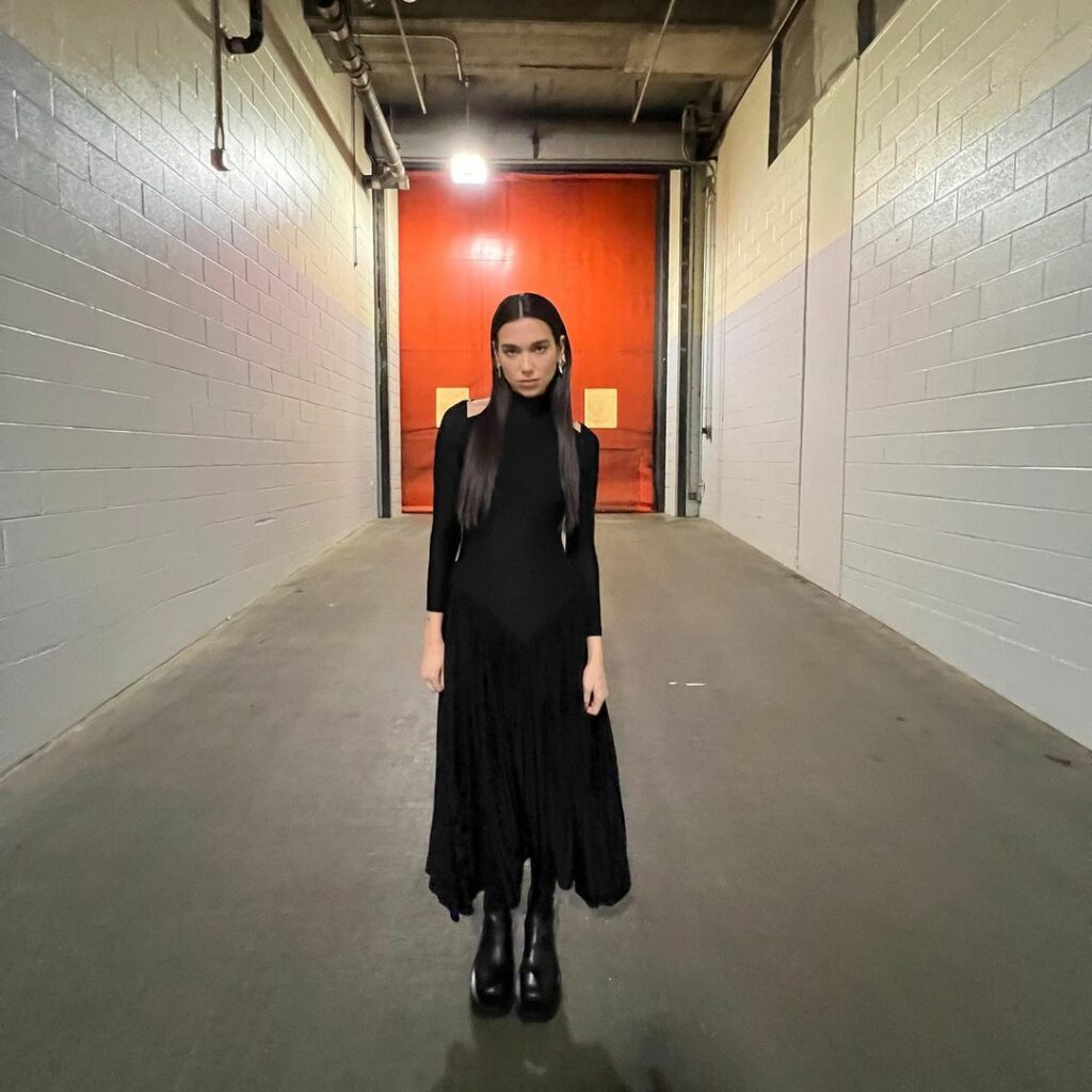 i like dancing in my new frock...