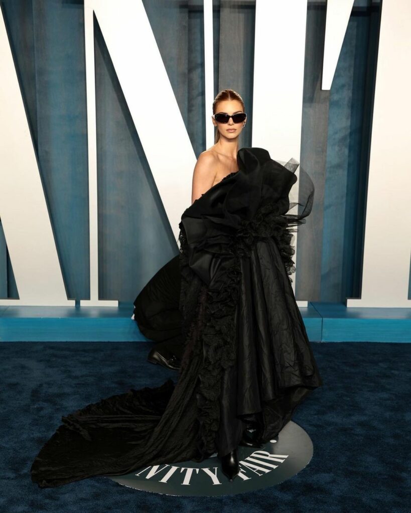 Vanity Fair Oscar party last night wearing custom for me @balenciaga 
thank youu...