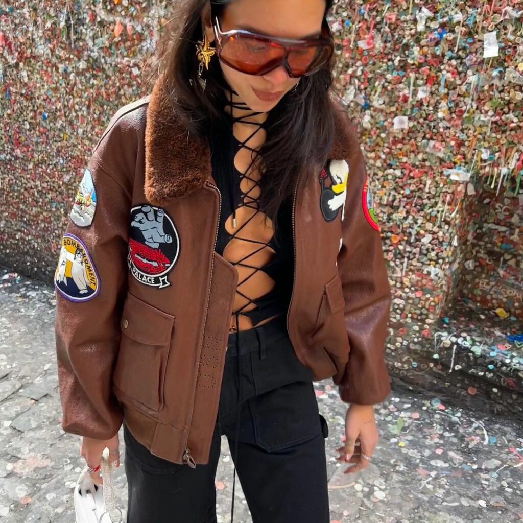 2 shows left of the US leg with Ipad shawty @lolozouai !!! Seattle tonight!!!...