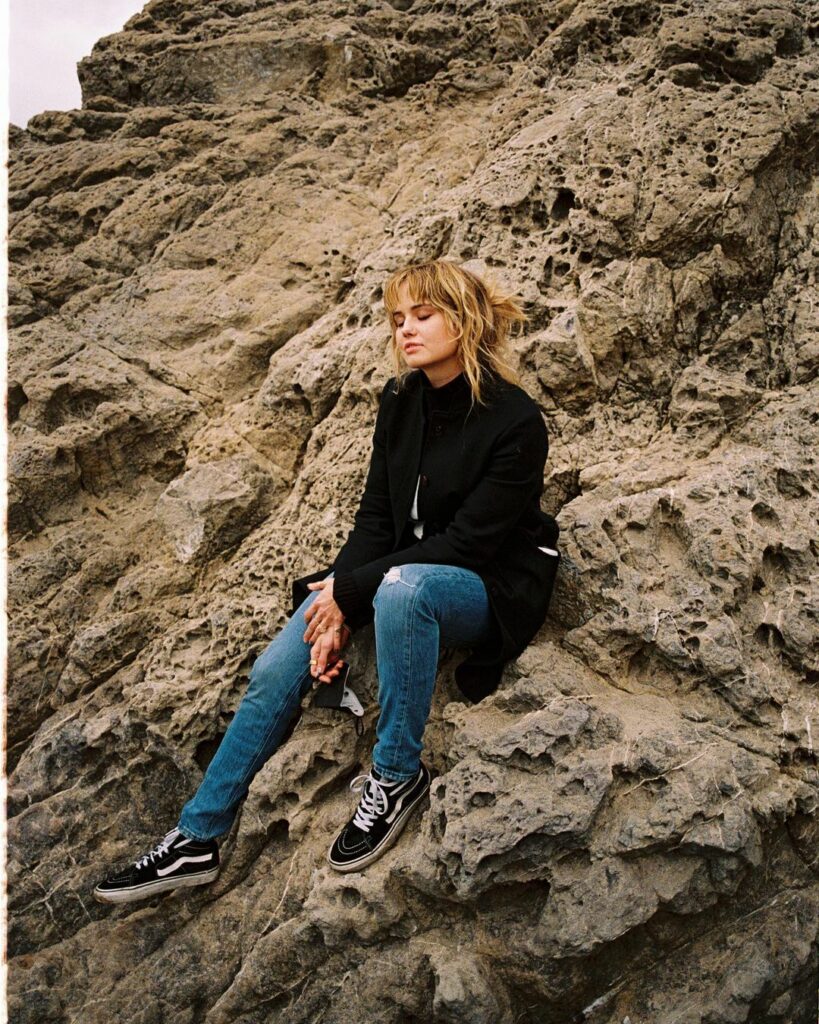 nice to go to The Outside (music video shoot) and be completely useless in a bea...