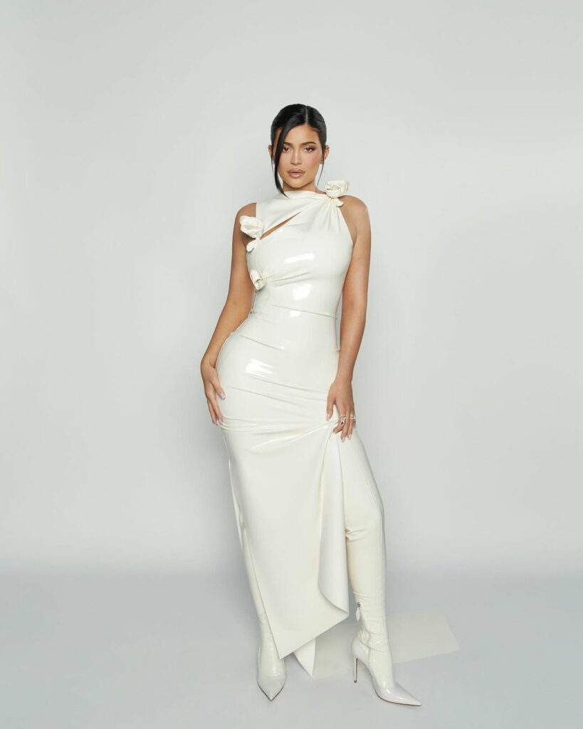 such a special night celebrating the premiere of @kardashianshulu ...