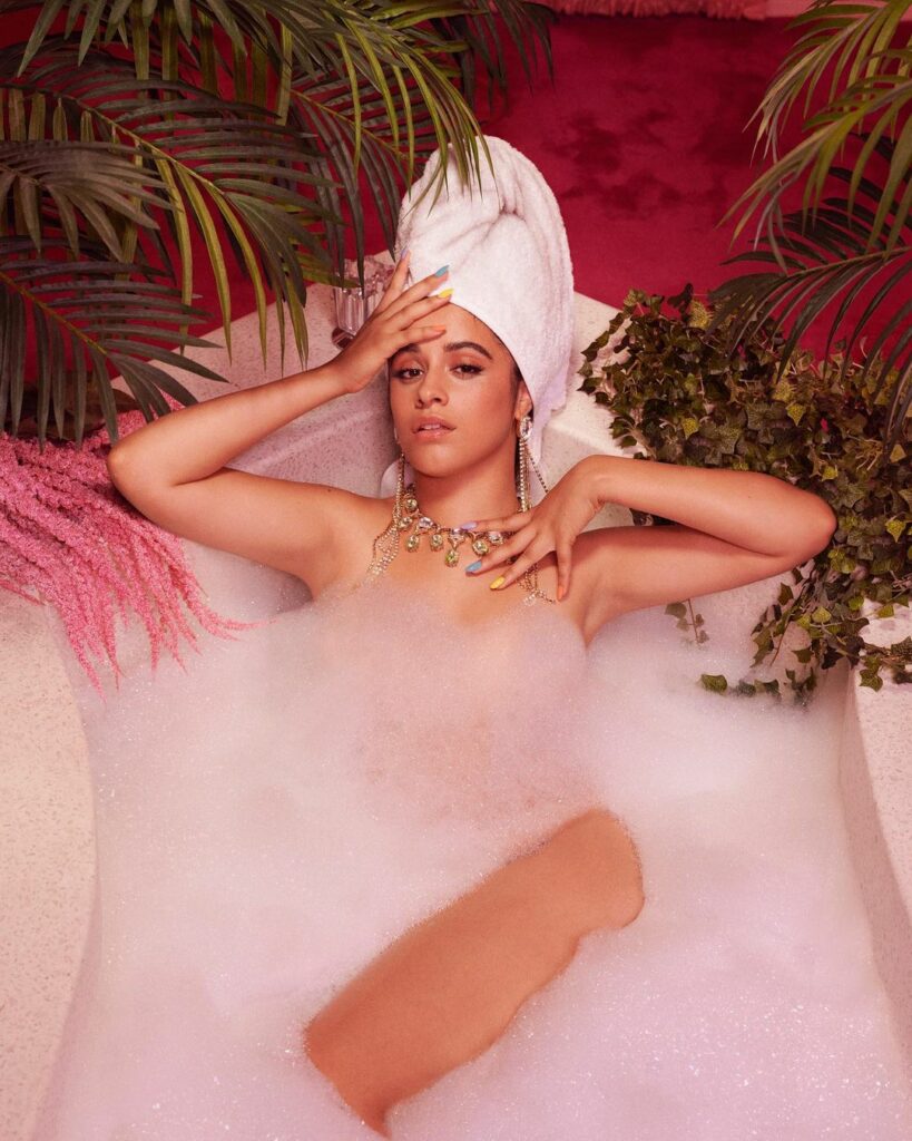 #FAMILIA is out now. ...