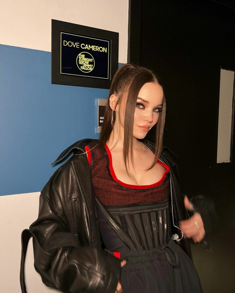 wowowow !!! first time performing boyfriend ever on live tv / for late night was...