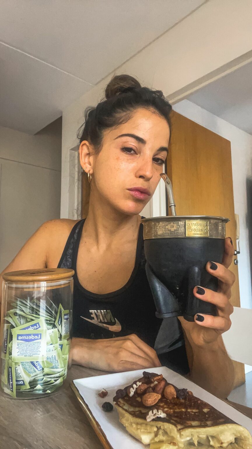 Naturalicemos hacernos un rico desayuno y disfrutar de un momento con nosotros m...