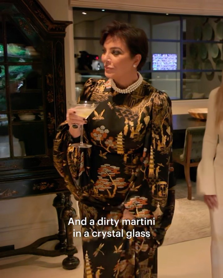 New episode of #TheKardashians coming to @hulu tonight at 9pm pst/midnight est! ...