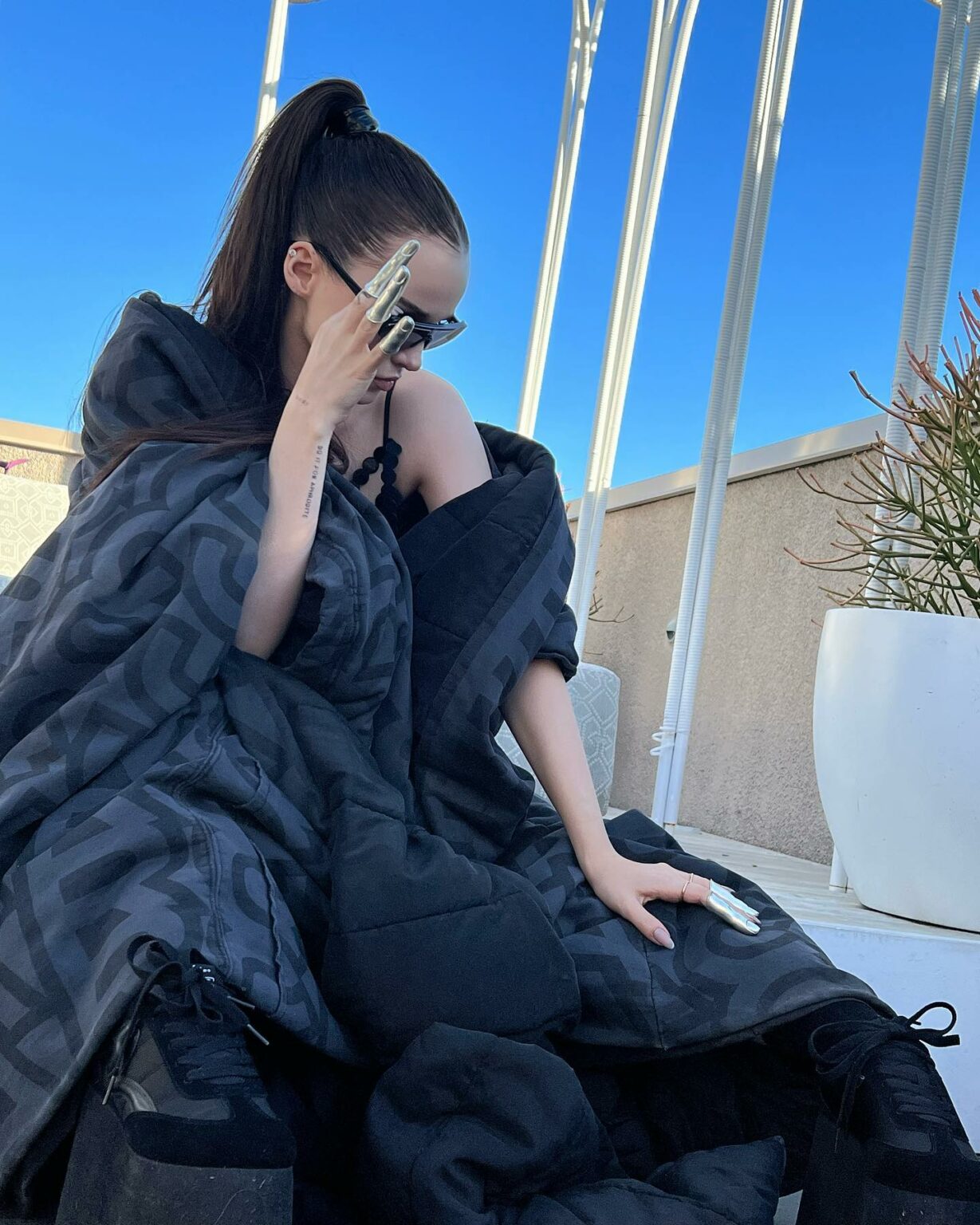 boyfriend is no. 5 at radio today and it’s breaking my brain . thank you thank y...