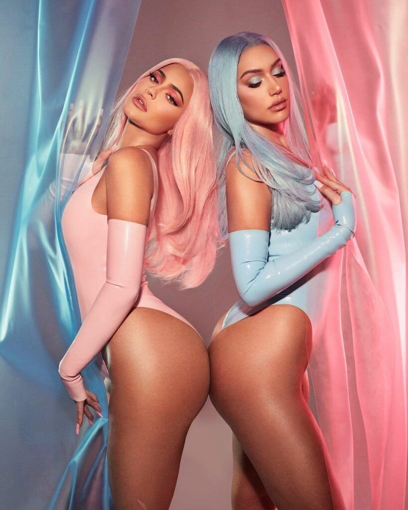AHHHH FINALLY !! @staskaranikolaou and i started dreaming of this collab a few y...