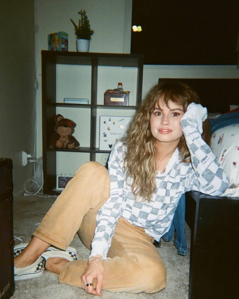 one thing about me? I love to be on set...