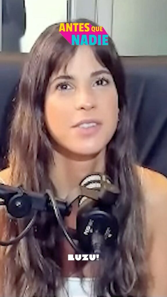 CANDE SIENDO CANDE  Vio hadas en el estudio de @luzutv y  captamos el momento  
...