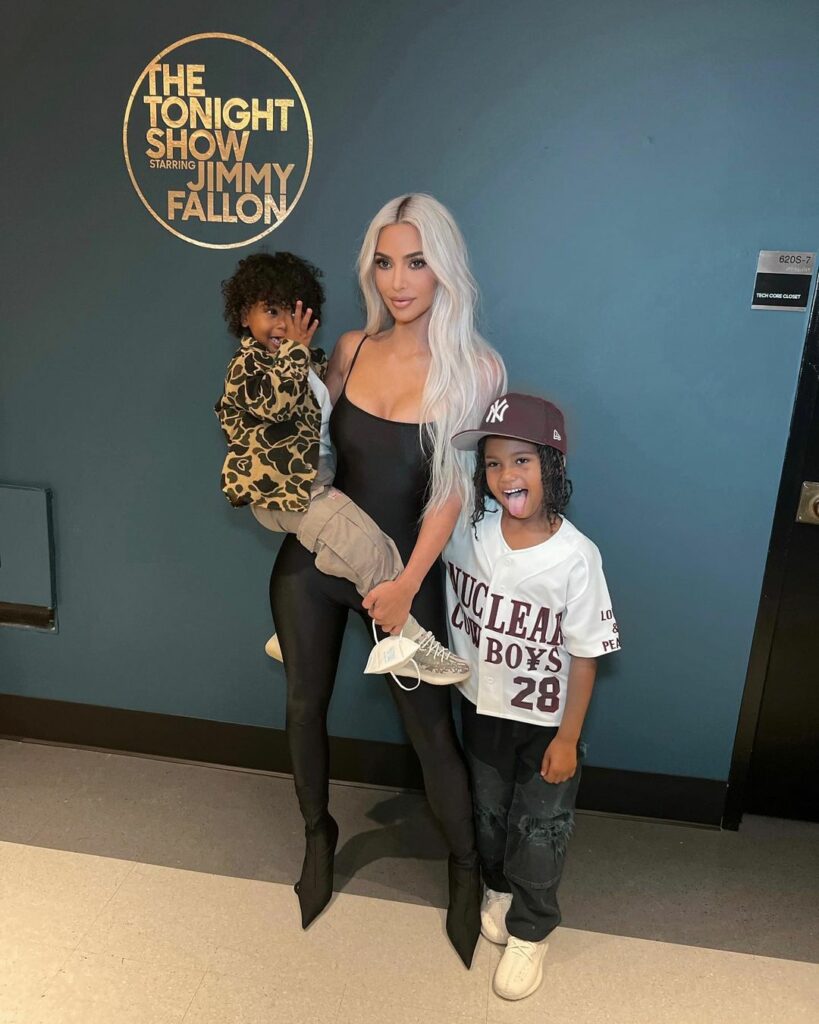 Boys trip w their crazy drip...