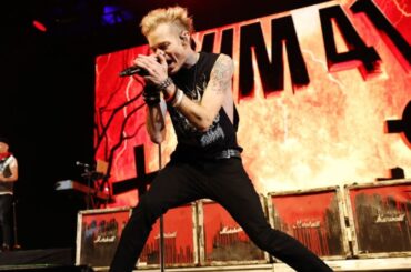 'Grateful' Deryck Whibley reflects on 10 years of sobriety and Sum 41's rise back to the top of their game