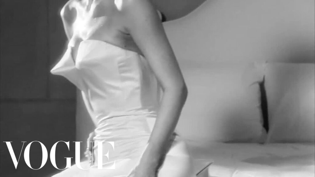 Kylie Jenner & Kim Kardashian Want You to Wake Up