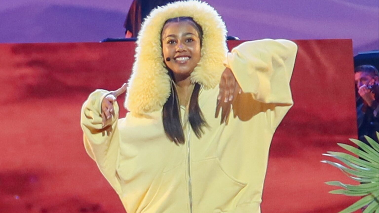 North West Makes Hollywood Bowl Singing Debut At ‘Lion King’ Concert North West Makes Hollywood Bowl Singing Debut At 'Lion King' Concert