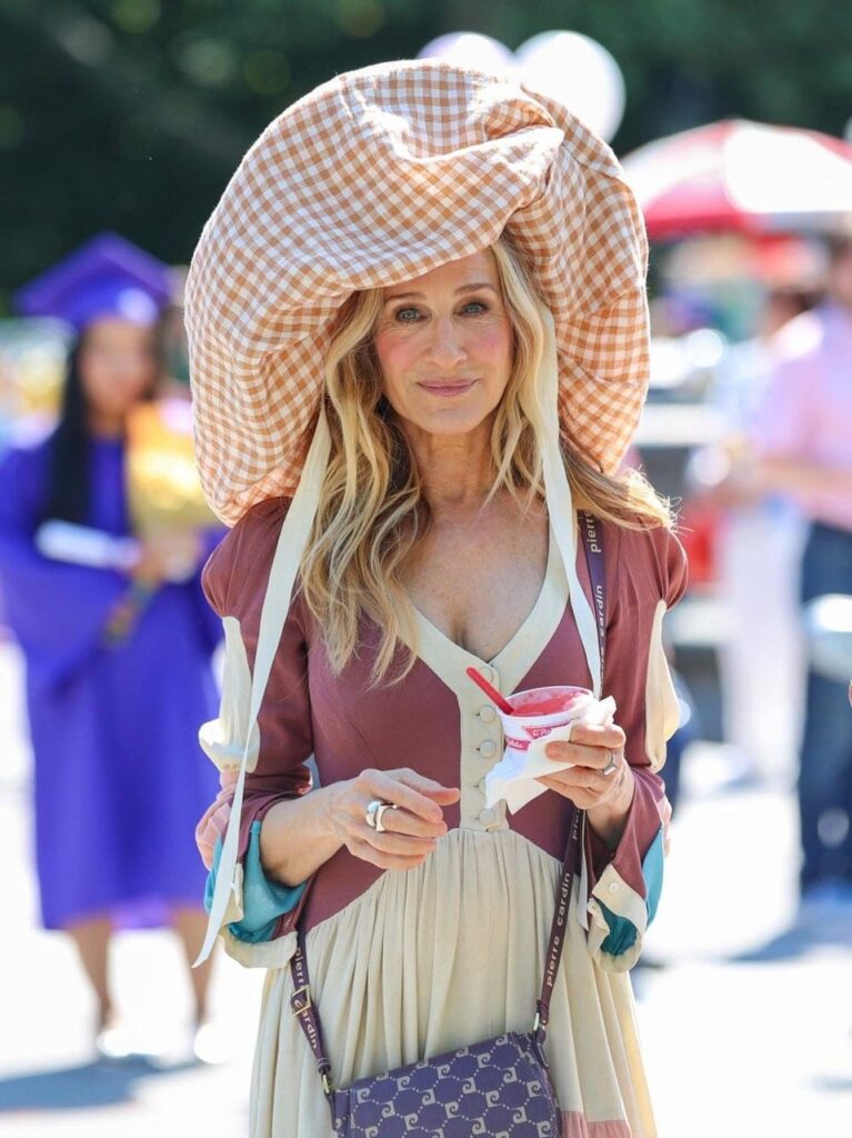 Sarah Jessica Parker, Sarita Choudhury, John Corbett on the set of ‘And Just Like That…’ this week Sarah Jessica Parker, Sarita Choudhury, John Corbett on the set of ‘And Just Like That…’ this week