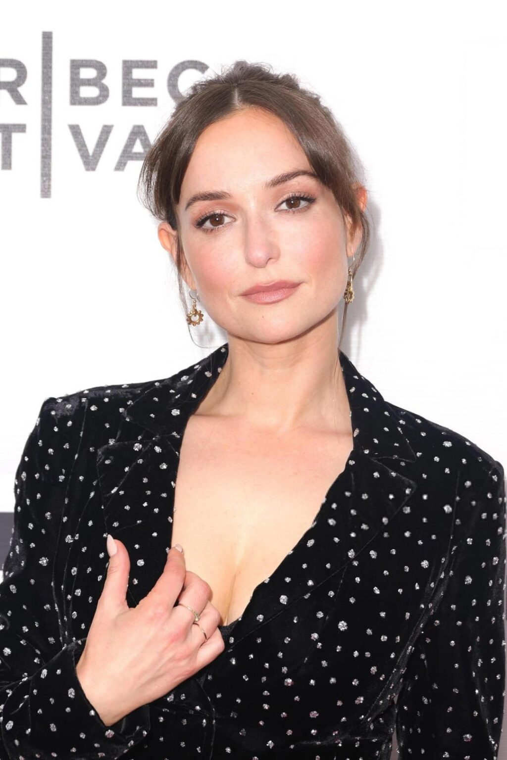 Milana Vayntrub