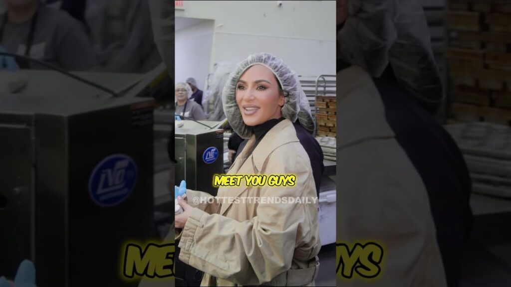 Kim Kardashian Learns How To Make Croissant #thekardashians #kimkardashian #baking