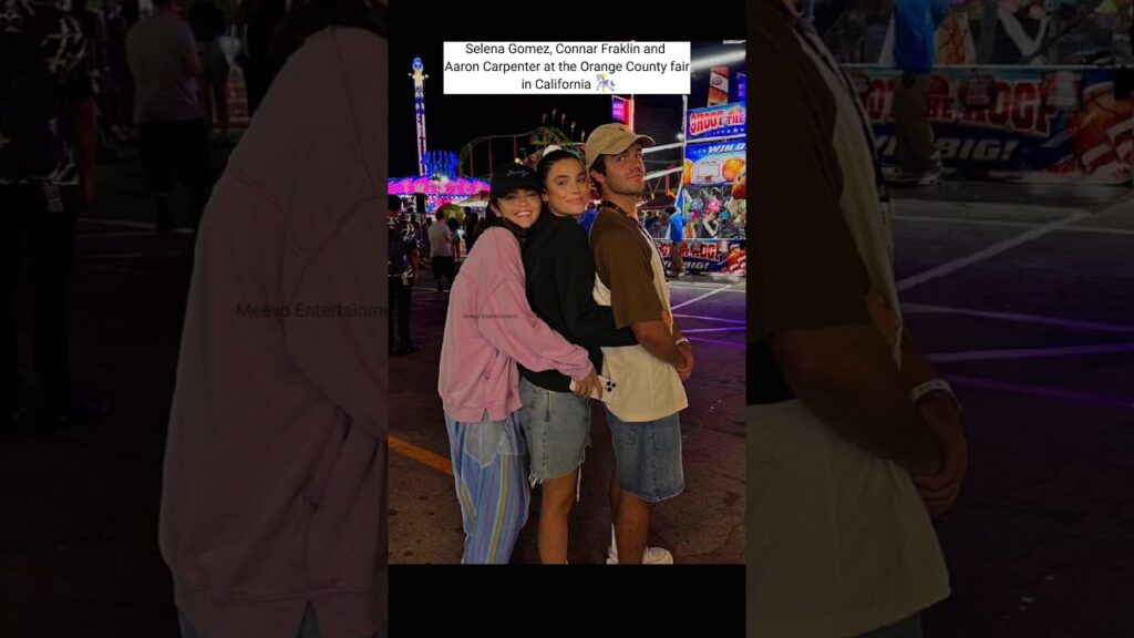 Selena Gomez with friends at the OC fair in California🎪#selenagomez #shorts #selenagomeznews #fyp